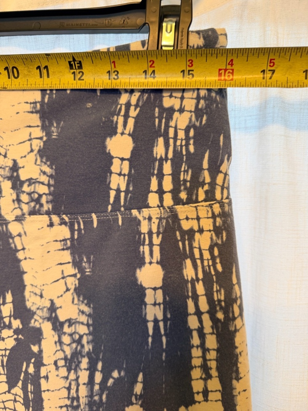 Passport Navy & Cream Abstract Print Capri Leggings - Picture 6 of 7